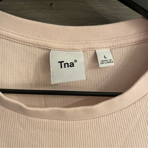 TNA Ribbed Crop Top - Picture 3 of 7